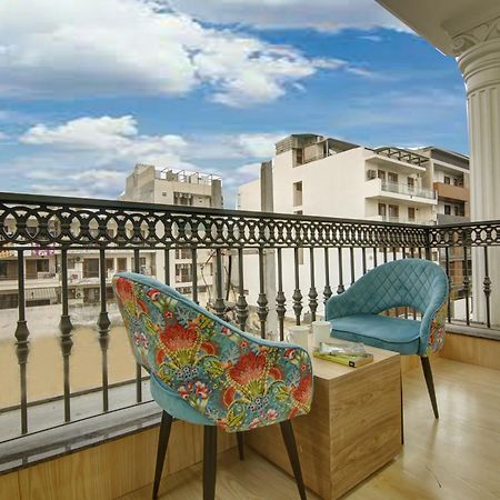 الشقق الفندقية غورغاونفي  Anandam Club House المظهر الخارجي الصورة