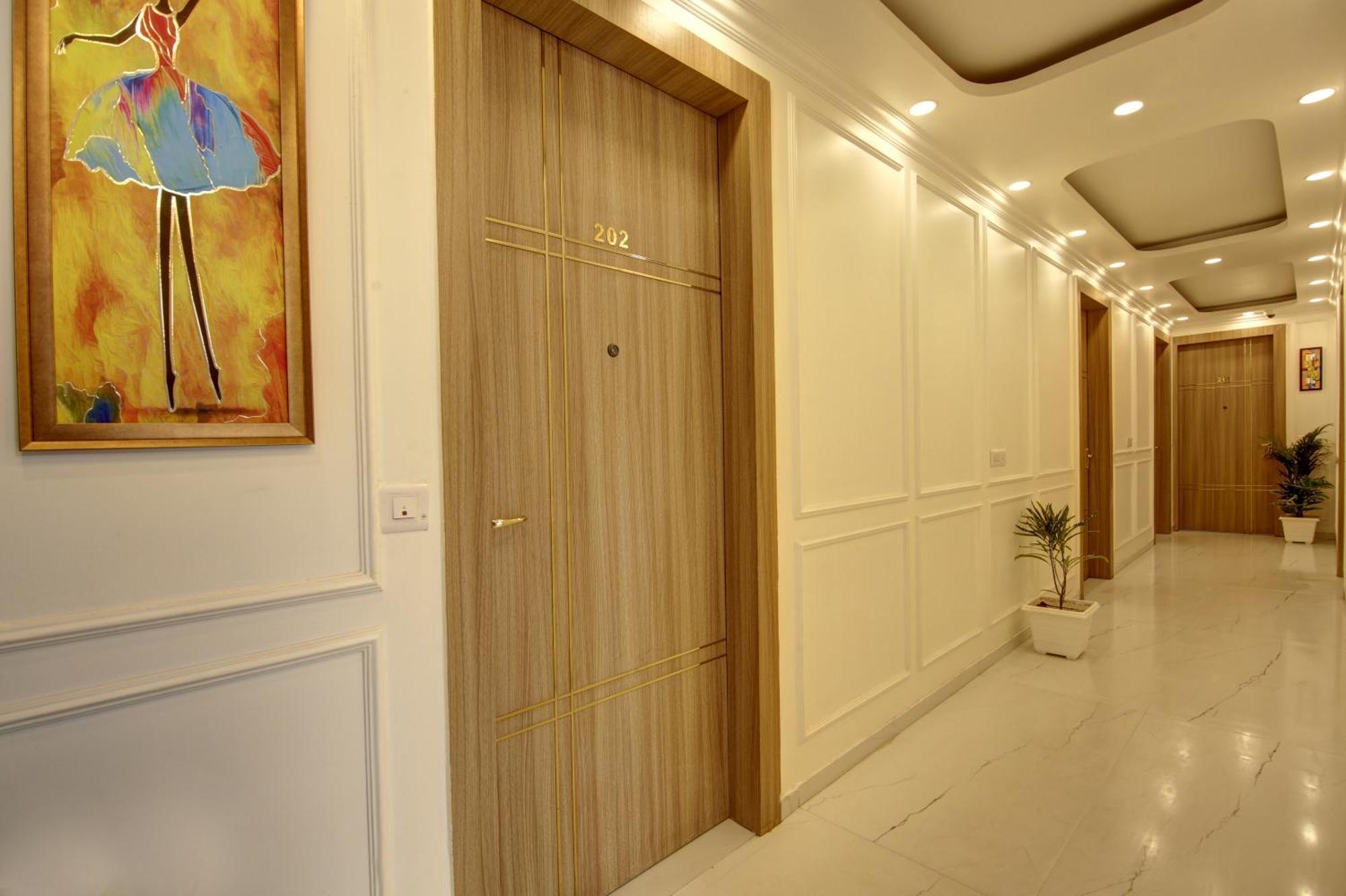 الشقق الفندقية غورغاونفي  Anandam Club House المظهر الخارجي الصورة