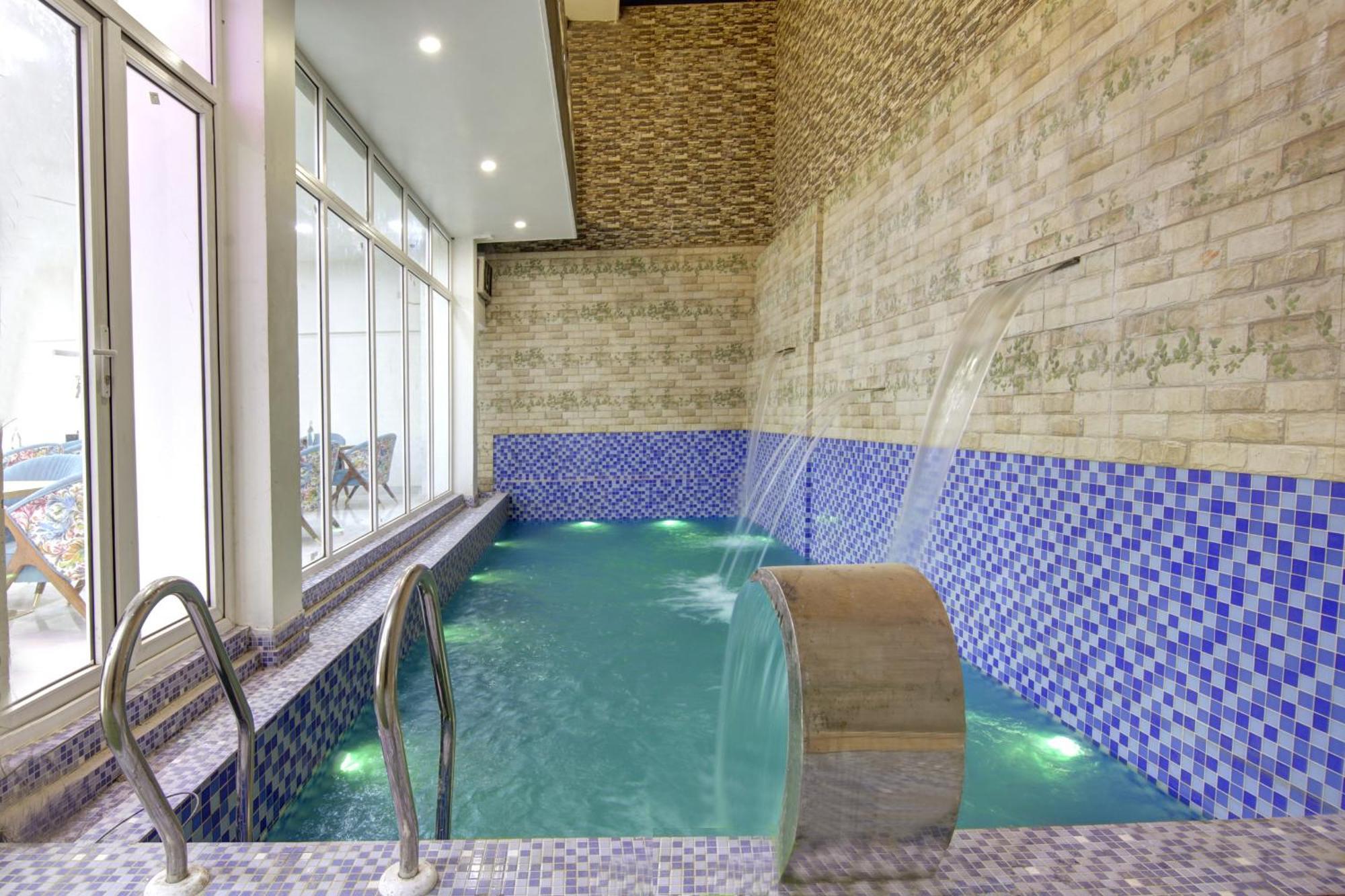 الشقق الفندقية غورغاونفي  Anandam Club House المظهر الخارجي الصورة