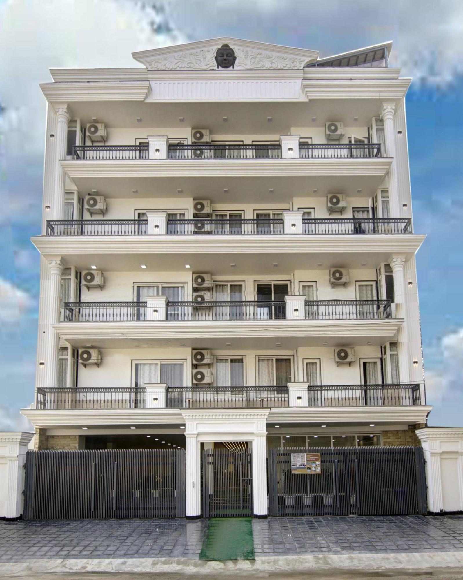 الشقق الفندقية غورغاونفي  Anandam Club House المظهر الخارجي الصورة